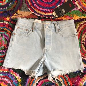 NWT Levi’s premium wedgie shorts